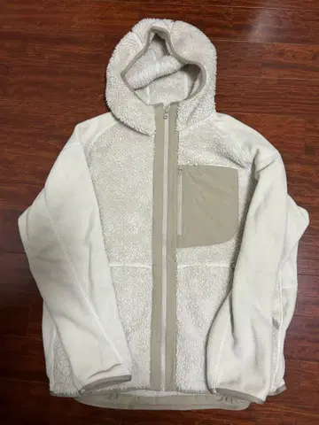 유니클로 화이트 마운티니어링 플리스 후드티 XL