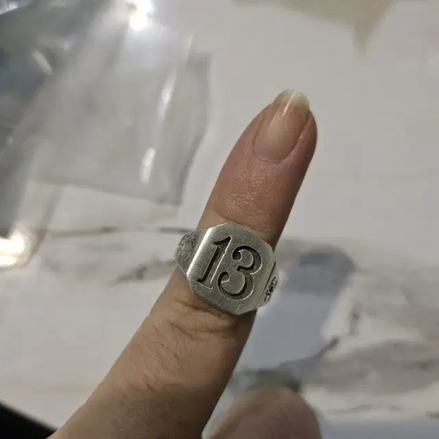 새상품) BTS 지민 공식 뮤즈 MUSE 13 실버 반지 판매합니다