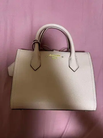 Samantha Vega 사만사베가