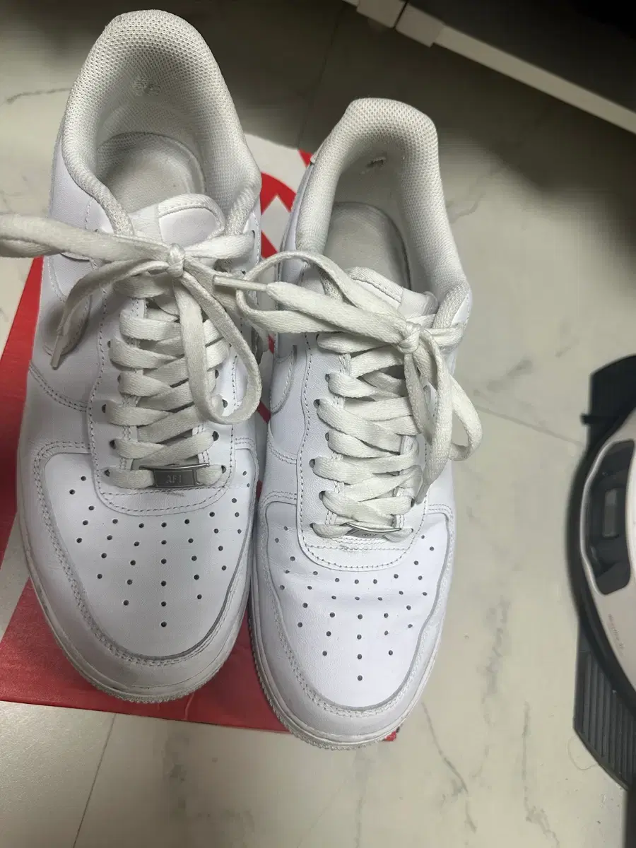 Nike Air Force 1&#x27;07 Low White 275