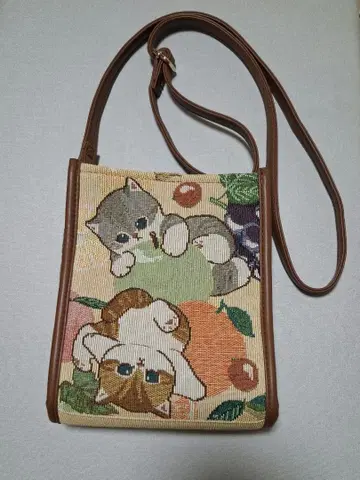 모후샌드 자수 숄더백