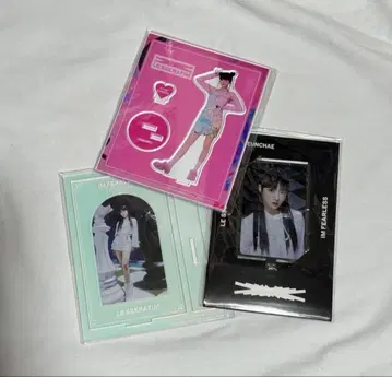 LE SSERAFIM 움채 아크릴 스탠드 폰 탭