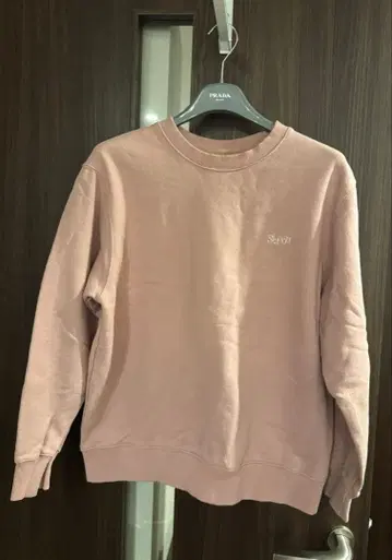 한국 브랜드 sinoon 로고 자수 맨투맨 풀오버