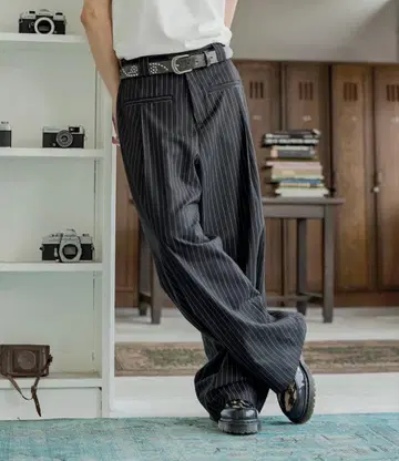 블렘 프론트 포켓 와이드 스트레이트 스트라이프 슬랙스