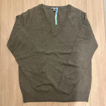 UNIQLO 베이지에 가까운 브라운 V넥 스웨터 XL