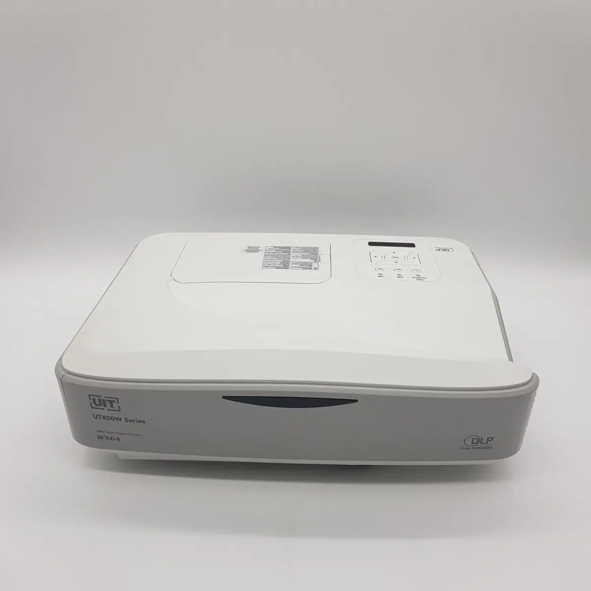 UIT UT400W 4000 Lumens Ultra Short Throw Used Beam Projector