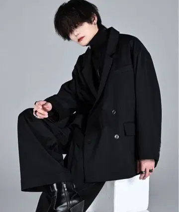 최저가!! TR 더블 크로스 루즈 테일러드 더블 자켓 S 사이즈