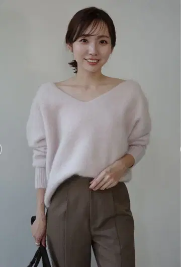 [택 포함 미사용 새상품] anuans 라쿤 폭스 2way 넥 풀오버