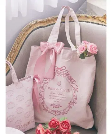 [택 포함 새상품] 메종 드 플뢰르 토트백 라이트핑크