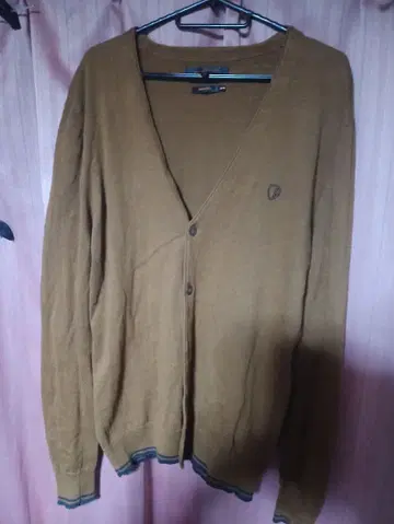 벤샤먼 브라운 V넥 가디건