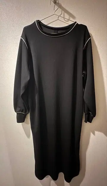 JEANASIS 지나시스 블랙 긴팔 원피스