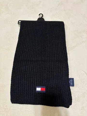 타미힐피거 다크 블루 머플러