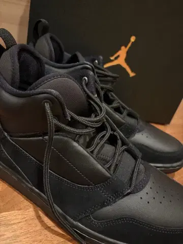 [미사용] Jordan 블랙 부츠