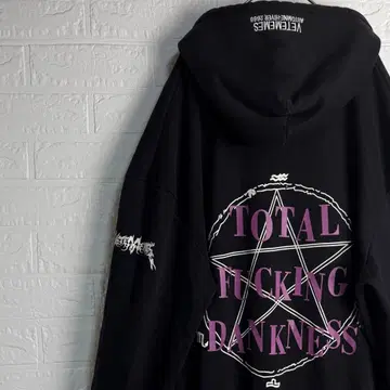 [ 육각형 ] VETEMEMES 17AW 메탈 로고 후드티