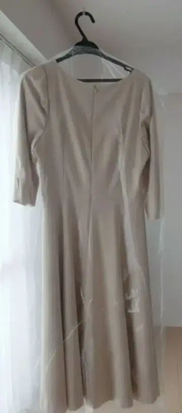 스트로베리 필드 샌드베이지 원피스