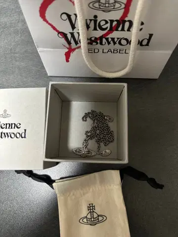 Vivian 목걸이 실버