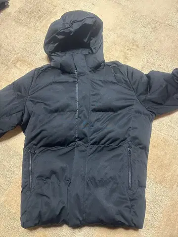 AZUL 블랙 다운 자켓