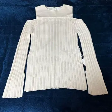 미사용 새상품 STUDIOUS 오프숄더 니트탑