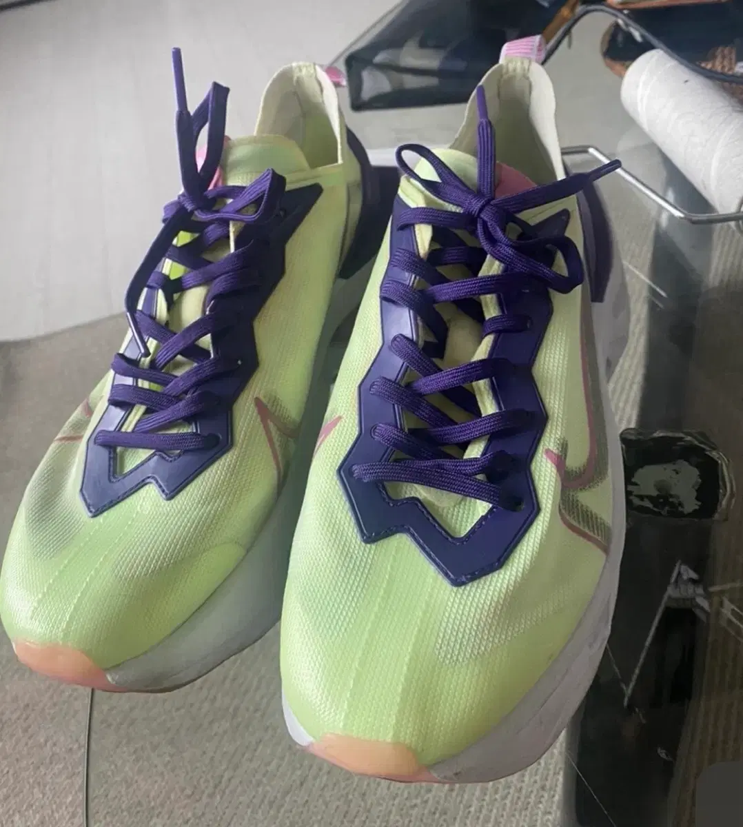 Nike ZoomX Vista 260