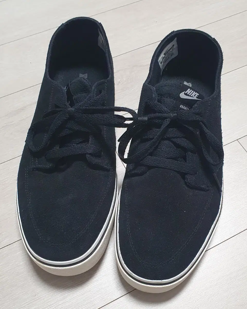 Nike Men&#x27;s Sneakers 270