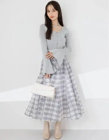 새상품급 dazzlin 코르셋 볼륨 플레어 스커트