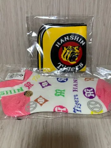 [ 미사용 ] 한정품 한신 타이거즈 파크린 & 손수건 세트 양말