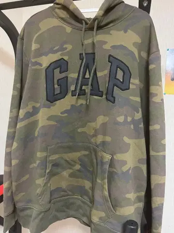 GAP 카모 패턴 후드티