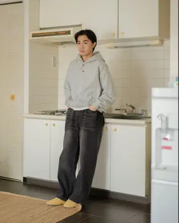 BONBON store 후드티