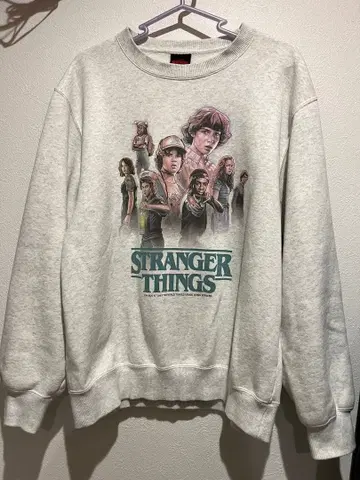 GU x Stranger Things 맨투맨 S