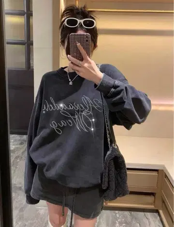 다크 그레이 오버 사이즈 맨투맨