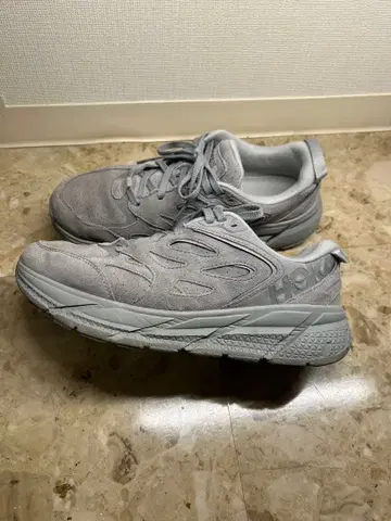 호카오네오네 클리프턴 L 스웨이드