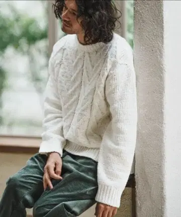 cambio 칸비오 스웨터 화이트