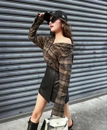 sheller flare cuffs one shoulder shirt