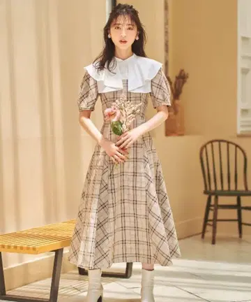 윌 셀렉션 퍼프 슬리브 허리 크로스 원피스