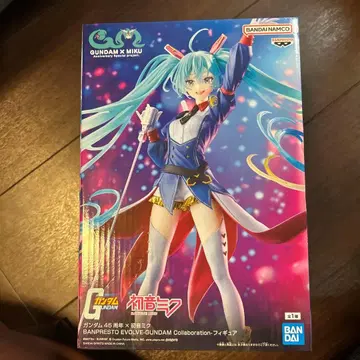 하츠네 미쿠 GUNDAM 콜라보 피규어