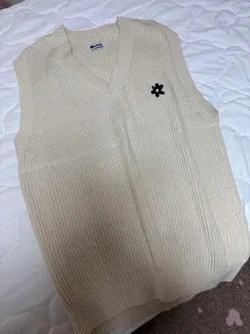 Naptime 아이보리 V넥 니트 베스트 S