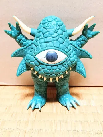 164 라이브 사인 있음 아쿠마니아 외계인 14cm 울트라맨 소프트 비닐