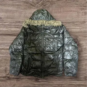 archive 퍼 달린 다운 자켓 카키 광택 y2k 시크 스타일