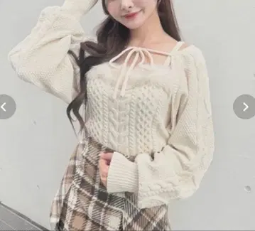 NOMAE 퍼 케이블 앙상블 니트 아이보리