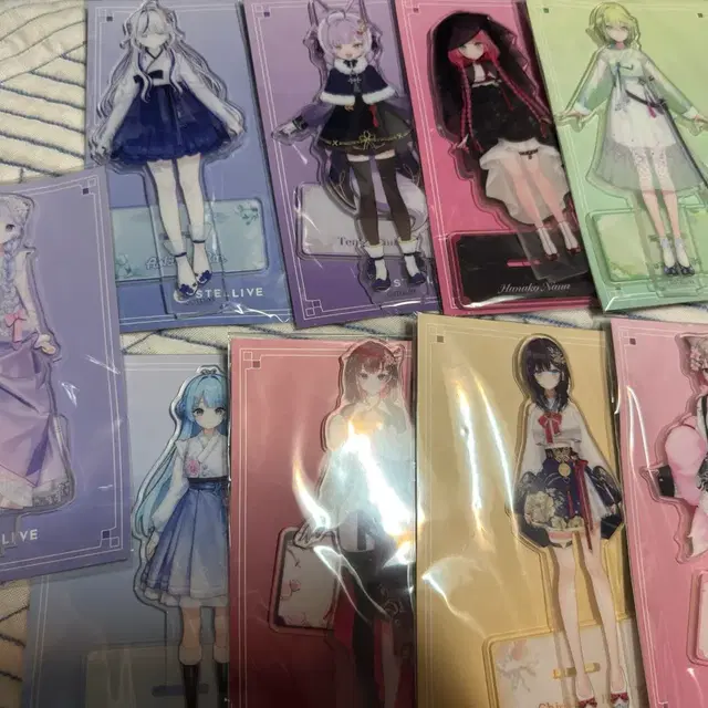 스텔라이브 한복 아크릴 스탠드 일괄 판매합니다