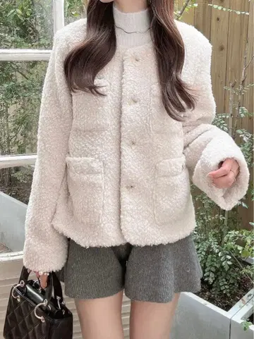 [새상품] GRL 노카라 라메 보아 자켓 아이보리