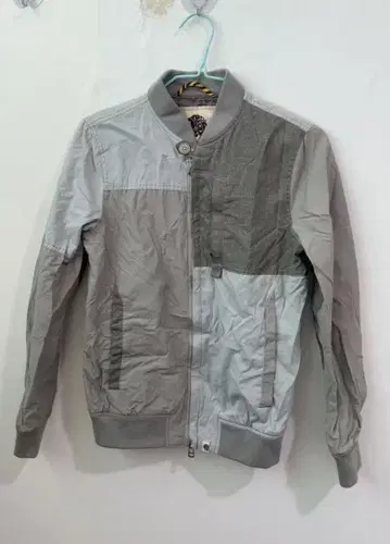 그레이 패널 디자인 자켓