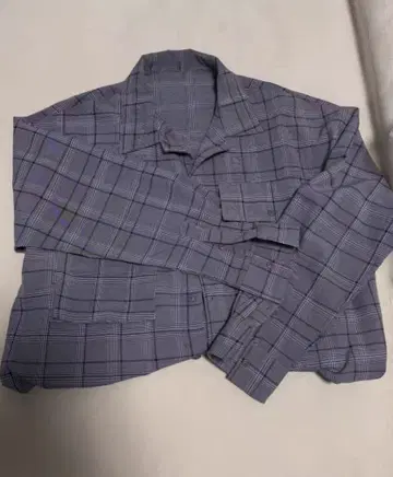 그레이 체크 무늬 긴팔 셔츠