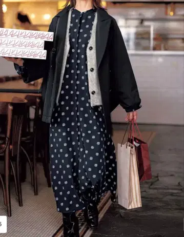 UNFILO FINE MOVE 충전솜 라이트 코트 블랙 S 사이즈