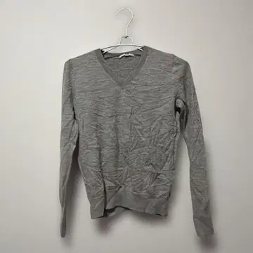 유니클로 그레이 V넥 긴팔 니트 스웨터 얇은 소재