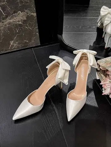 화이트 힐 리본 24cm