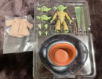 요다 S.H.Figuarts 클래식 Ver. [오른손 하얗게 변색 있음]