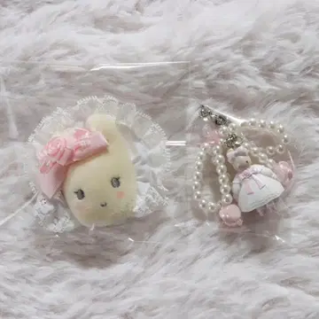 마론 크림 화이트 프릴 시크릿 헤어 클립 스트랩