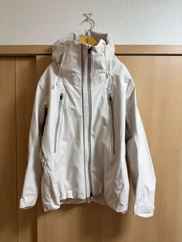 descente 하드 쉘 자켓