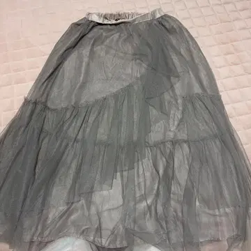 그레이 튤 플레어 스커트